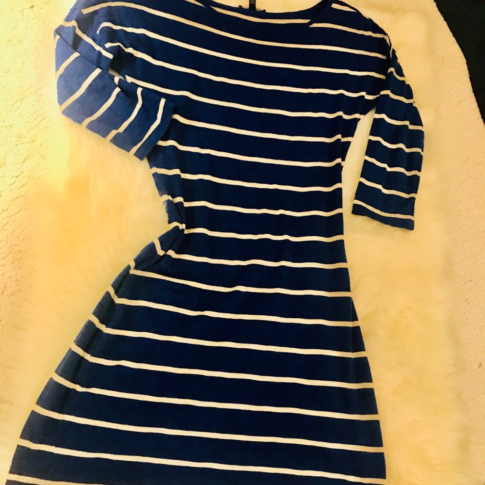 Express-Dress - Picture 4 of 8